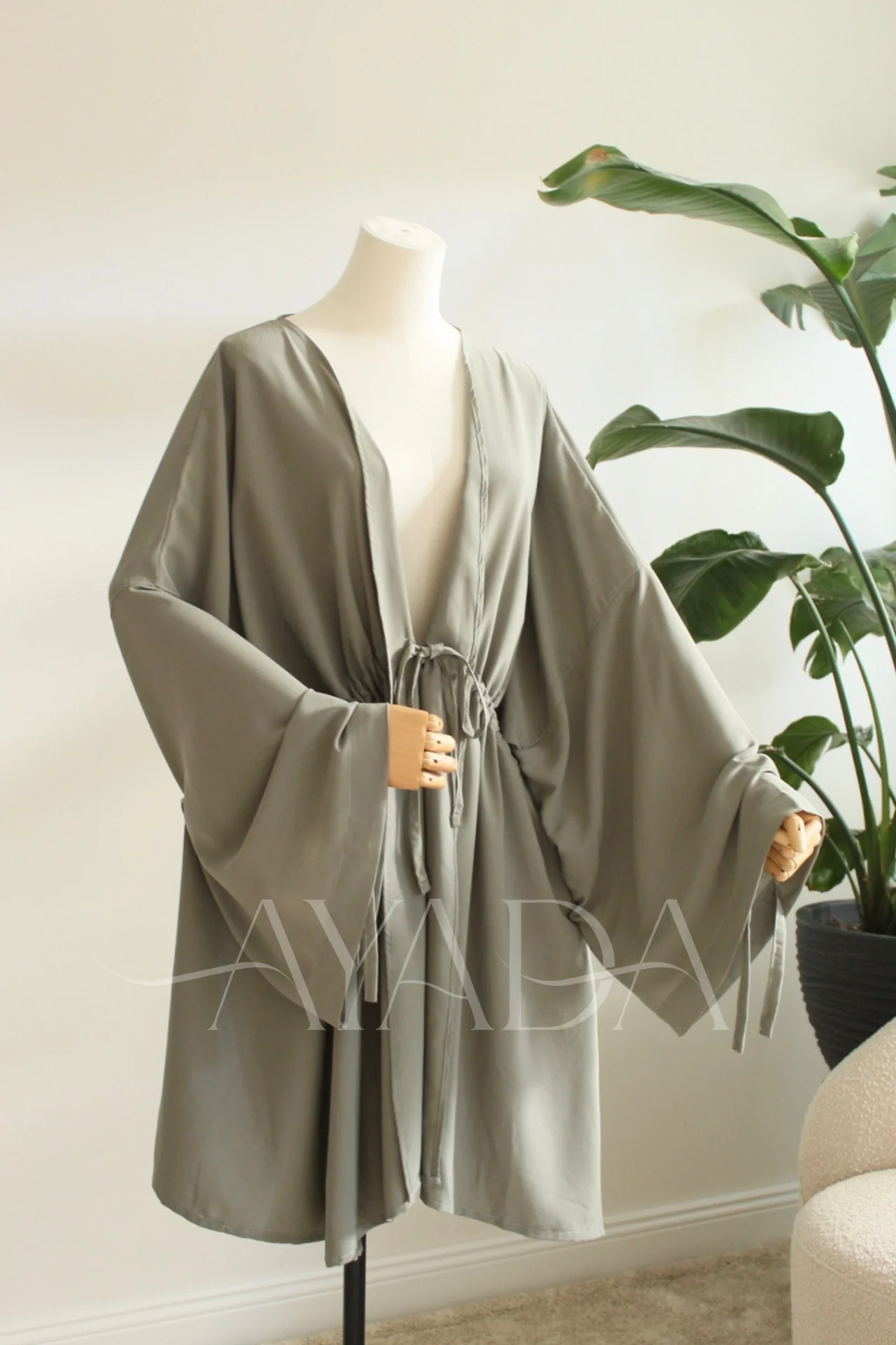 Kimono Saya Court - Image 35